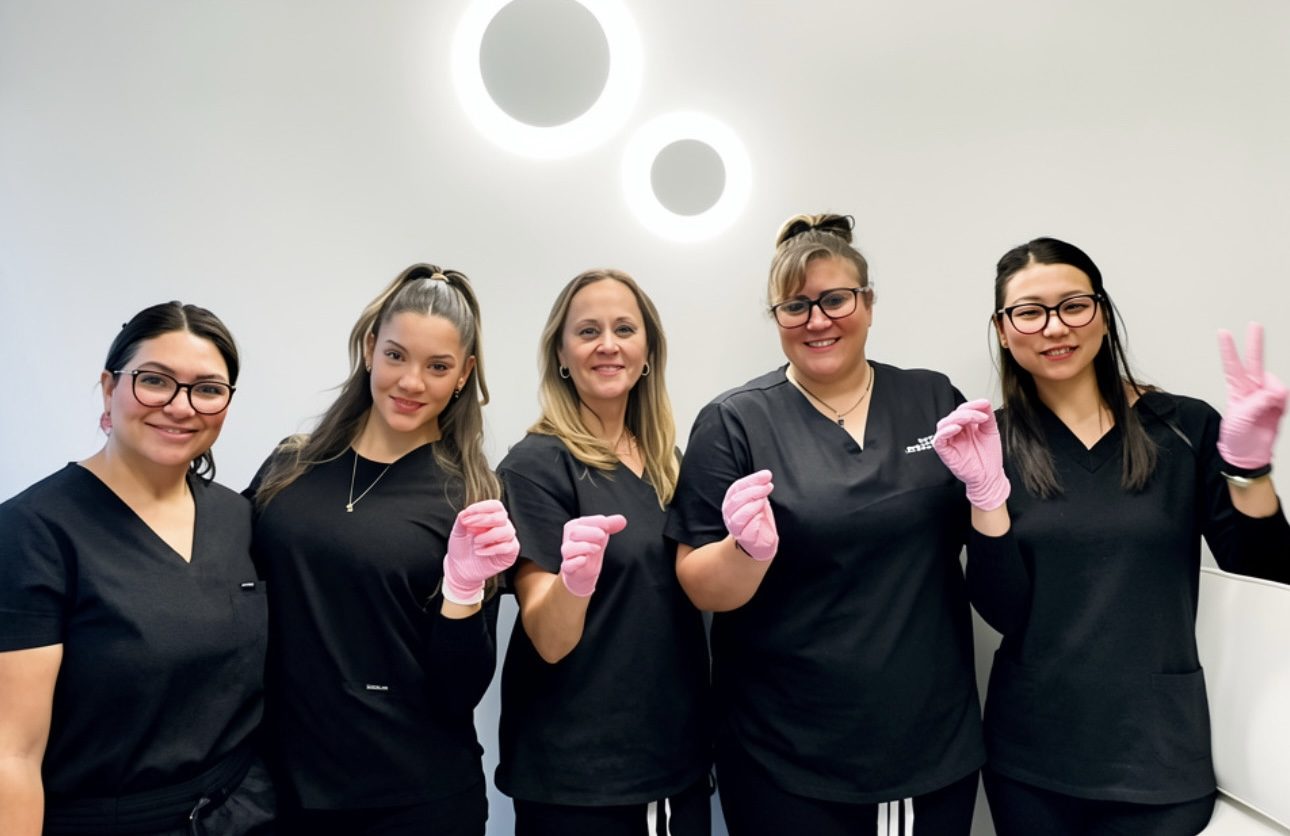 A cohort of trainees at Aesthetic Institute